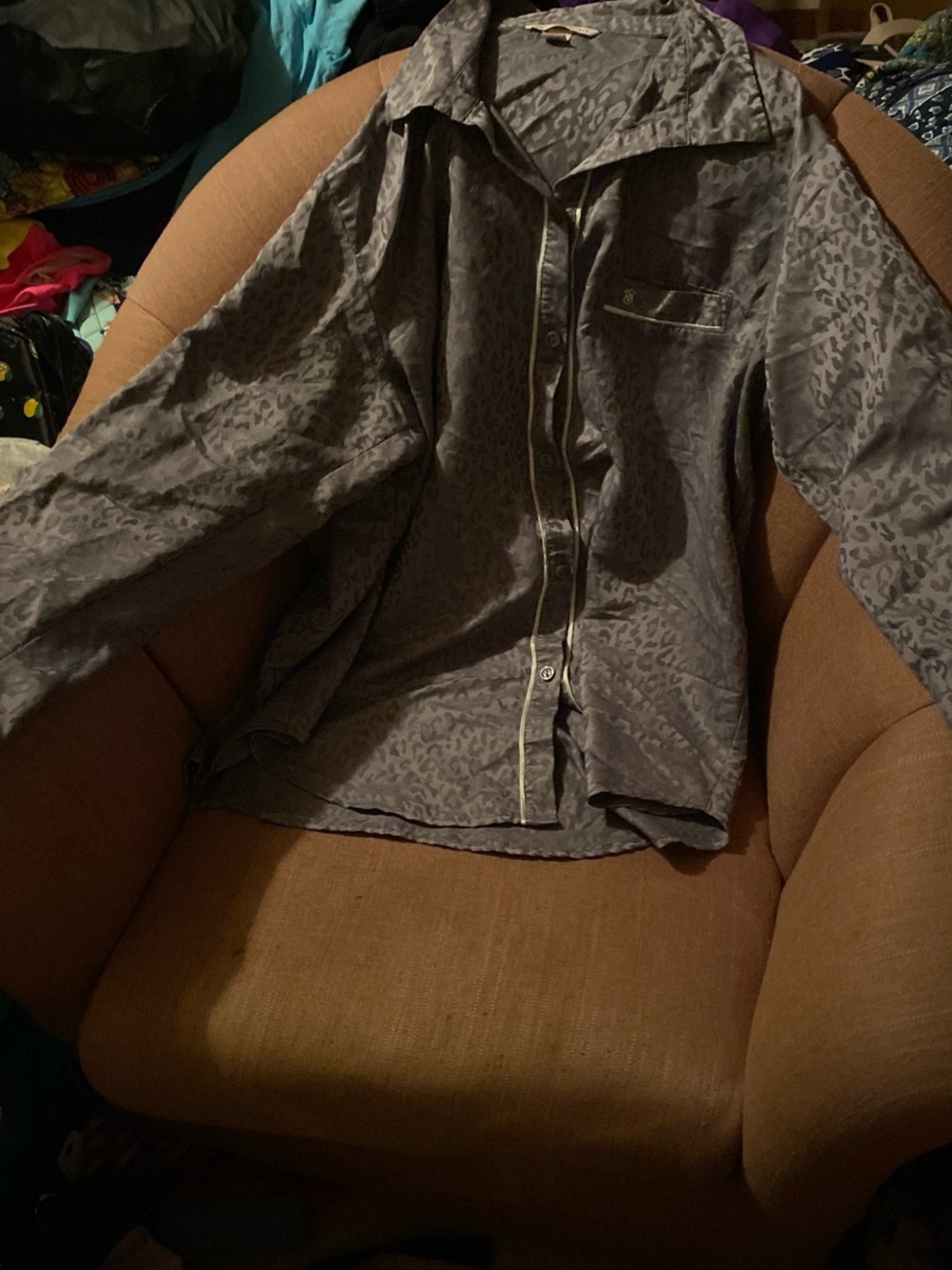Victoria’s Secret Gray Leopard-Print Button up pj top in size XL